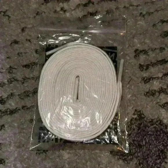 Vans White Replacement Shoe Laces 58” from tip to tip - Picture 2 of 2